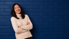 Abi Hill Interview on Why Visibility is the Secret to Winning First Customers