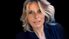 Finding Your True Voice in a Noisy Creative World – Exclusive Interview with Alexandra Bronckaers