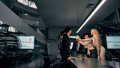From Expert to Authority – The Blueprint for Becoming an Industry Leader
