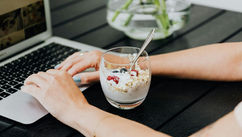 Micro-Habits That Move Mountains – The 1% Daily Tweaks That Transform Energy and Focus