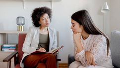 Therapist, Hypnotherapist, Psychiatrist, or Life Coach? – Which One is For Me?