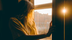The Narcissist Behind the Tinder Profile