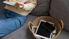 How a Social Media Detox Helps Overcome Self-Sabotage to Refuel Motivation in Business