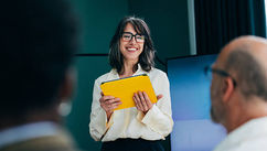 10 Tips for Female Leaders Navigating Motherhood, Career Pressure and Burnout