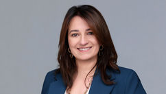 Mastering Clarity and Performance Under Pressure – Interview with Coach, Writer, and Pilot Ana Postigo