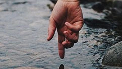 Grace in Action – The Power of Acceptance on the Path to Achievement