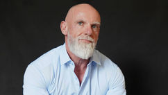 Master the Moment to Break Free from Old Patterns – An Interview with Aran Bray