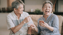 People Who Laugh at Their Own Jokes are Happier, According to Psychologists