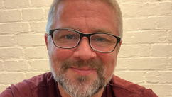 How Emotional Intelligence Transforms Relationship Patterns – An Interview with Coach Clayton Leavitt