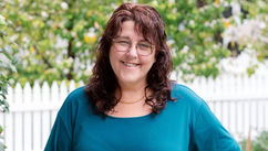 Helping Women Heal & Reclaim Their Power Through Trauma and Sex Therapy – Interview with Kellie Sheldon