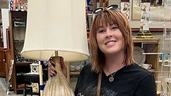 Jocelyn Elizabeth Discusses How She Became Crazy Lamp Lady – Achieved Reseller & YouTube Success