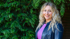 The Lighthouse: From Darkness Of Trauma To Guiding And Healing Others – A Glimpse Into Lightworker’s Path With Violet Kay