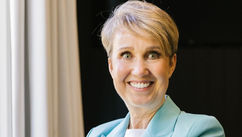 Renowned Executive Coach Empowering Female Leaders Worldwide – Exclusive Interview With Sinja Hallam