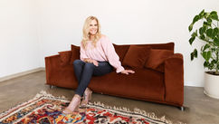 Fifteen Minutes With Our Favorite Mindset Mastery And Simplification Coach – Exclusive Interview With Tara Leigh