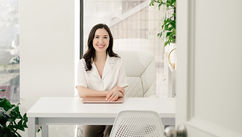 Empowering Female Entrepreneurs With Autoimmune Disorders – Exclusive Interview With Dr. Aislynn Hunt