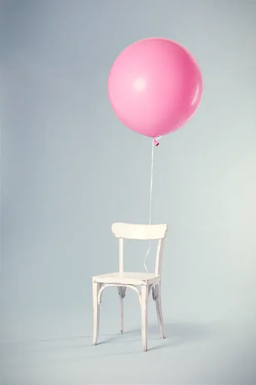 Photo of chair and balloon.