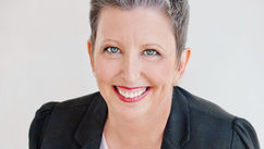 The Confident Leader Blueprint – Exclusive Interview With Louise Mathias 