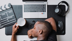 Hustling vs Building – Why Most Entrepreneurs Stay in Survival Mode
