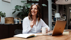 3 Best Ways To Attract High-Value Coaching Clients (And The 1 Mistake To Avoid)